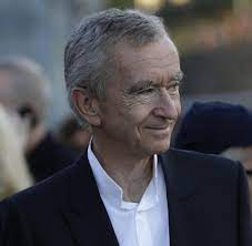 As of 2021, bernard arnault's net worth is about $119.4 billion. Cnn Style Interviewte Multimilliardar Bernard Arnault Der Luxusmarke Lvmh Welt