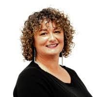 Danielle Abbott's Instagram, Twitter & Facebook