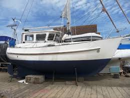 This way, you can count on powerful performance without compromising the ease of handling. 1980 Fisher 31 Portsmouth United Kingdom Boat Boat Building Power Boats