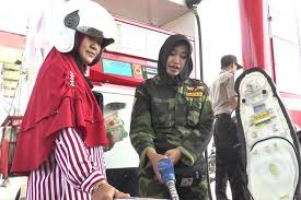 Syarat menjadi pasti pas pertamina. Peringati Hari Pahlawan Operator Spbu Di Kendal Pakai Seragam Pejuang