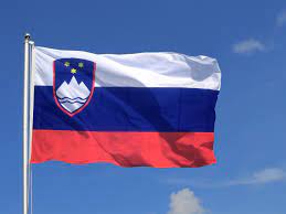 Zastava slovenije ) verfügt über drei gleiche horizontale bänder von weißen (oben), blau und rot, mit dem wappen slowenien im oberen mastseite des. Slowenien Flagge Slowenische Fahne Kaufen Flaggenplatz