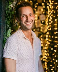 In my eyes, there is a sparkle. In my soul, there is a homosexual. In my  calendar, there is an hour. ✨ SPARKLE HOUR ✨ With new post fun and dumb  stories