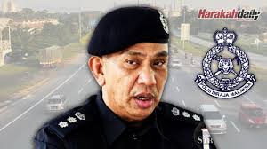 Cam bermusim la pulak ni. Tercampak Keluar Kereta Jatuh 15 Meter Dari Jejambat