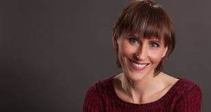 Anne Deans (@deans_anne)