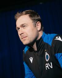 ROBIN VELDMAN NIEUWE HOOFDCOACH Club NXT U23 TOT EINDE SEIZOEN De  Nederlander Robin Veldman wordt de nieuwe hoofdcoach van Club NXT U23 tot  het einde van het seizoen. Veldman (38) begon zijn