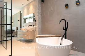 inloop badkamer met betoncire badkamer badkamer in slaapkamer slaapkamer met bad