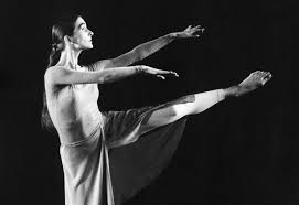 Curtain call at new york city ballet for christopher wheeldon's sensational dgv: Pina Bausch Raconter L Humain Par La Danse