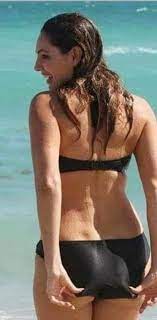 Gal Gadot Body Shape in a Bikini