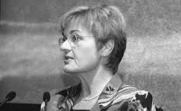 AAANZ Newsletter MARCH 2002