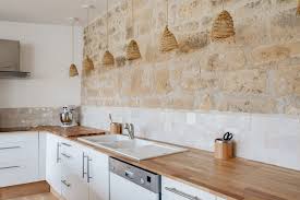Cuisine D Angle Avec Plans De Travail Sur Mesure En Bois Massif Interieur Moderne De Cuisine Ilot De Cuisine En Bois Cuisine Ouverte
