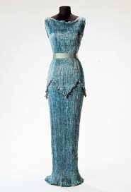 Made from 100% cotton, these pants feature a loose leg, two pockets and button closure in the front. Fortuny Delphos Gown Ca 1912 From Doyle New York Http Www Doylenewyork Com Pr Couture 0211061 Default Htm Vintage Gowns Vintage Dresses Dresses