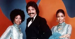 Tony Orlando And Dawn Tie A Yellow Ribbon Round The Old Oak Tree Knock 3 Times On The Ceiling If You Want M With Images Tony Orlando And Dawn