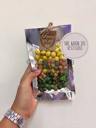 Produk thekayeiy yang paling popular adalah customized chocolate bar, di mana mereka boleh menyediakan coklat bar dengan label istimewa. The Good Ies On Twitter Rm1 Pcs Minima 500 Pcs Doorgift Doorgiftkahwin