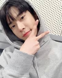 Jadi lu mau deketin orang cuma buat bikin sejeong cemburu, terus balikan? Nctnightnight S Instagram Update With Doyoung Nct Gambar Gambar Teman