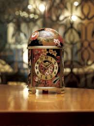 ハイブランドの機械式置き時計おすすめ3選 シャネル、ジャガー・ルクルト、パテック フィリップのレアなモデルをご紹介