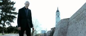 The film stars kevin costner as a retiring cia operative who is diagnosed with a terminal disease who takes on one last assignment in exchange for an experimental drug that. 3 Days To Kill Schnittbericht Kinofassung Schnittberichte Com
