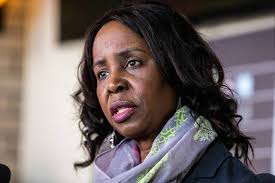 Stefanson, Gordon can't even find their fiddles while health system burns