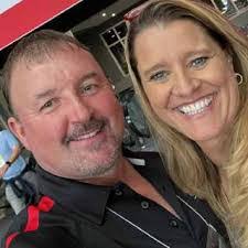 Cindy Charette's Instagram, Twitter & Facebook