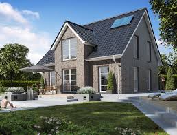 Weitere ideen zu haus, landhausstil, haus stile. Kapitanshaus Im Landhausstil Wbi Hausbau Ist Individuell