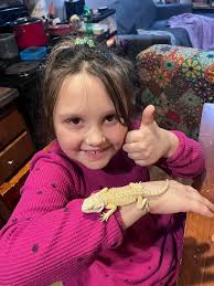 Get out of yo water bowl! 😤