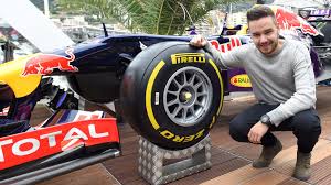 Fantástico triunfo de checo pérez. F1 Drivers Ian Poulter And Sir Chris Hoy Sign Up To F1 S Virtual Gp F1 News