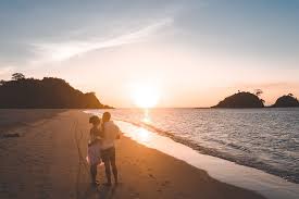 Want to take better couple travel photos? How To Take Couple Pictures By Yourself The Travel Quandary