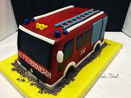 3d Firetruck Cake 3d Feuerwehrauto Torte Feuerwehrauto Kuchen Torte Kindergeburtstag Feuerwehr Torte