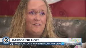 Sarah Slama's Instagram, Twitter & Facebook