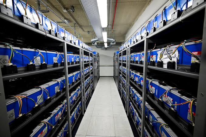 Data center IPO hopefuls brave tougher market as investor scrutiny grows |  Reuters