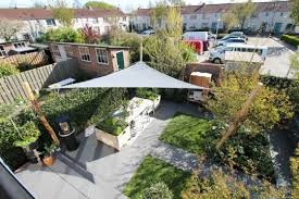 pin op industriele tuin