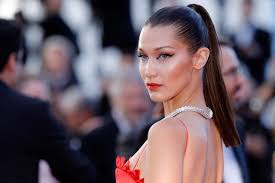 Bella hadid is a 24 year old american model. Bella Hadid Datet Sie Wieder Diesen Mann