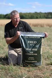A nice idea for indoor composting is to buy a plastic tub that will fit under your kitchen sink and begin composting with earthworms. How Much Do I Need Field Compost