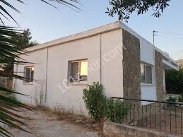 Satilik 3 1 Mustakil Tek Katli Bahceli Ev Magusa Cayrovada 184597 101evler Com