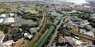 La rochelle braquage à gémozac (17) : La Rochelle Un Homme Victime De Plusieurs Coups De Couteau