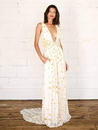 15 Sustainable Eco Friendly Wedding Dresses You Ll Love Saying Yes To Sustainable Wedding Dress Eco Friendly Dress Ethical Wedding Dress