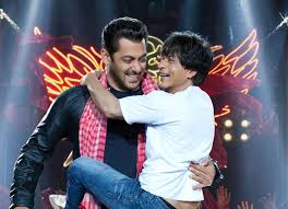 Shah Rukh Khan And Salman Khan To Come Together On Bigg Boss 12 Platform For Zero Promotions Bollywood Hungama Arshi khan, vikas gupta's physical fight to nomination task. shah rukh khan and salman khan to come