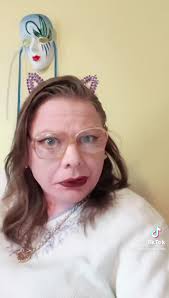 time to give.......pussi kiss to everone xoxoxox