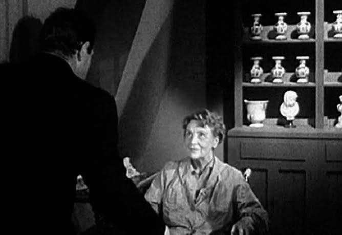 Alfred Hitchcock Presents" The Cheney Vase (TV Episode 1955) - IMDb
