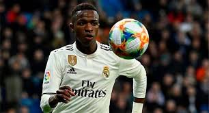 وقال فينيسيوس لقناة bein sports: ÙÙŠÙ†ÙŠØ³ÙŠÙˆØ³ Ø¬ÙˆÙ†ÙŠÙˆØ± ÙŠØ¹Ø¨Ø± Ø¹Ù† Ø³Ø¹Ø§Ø¯ØªÙ‡ Ø¨Ø§Ù„Ù…Ø´Ø§Ø±ÙƒØ© Ø£Ø³Ø§Ø³ÙŠØ§ ÙÙŠ Ø±ÙŠØ§Ù„ Ù…Ø¯Ø±ÙŠØ¯ Ø£ÙˆØ±ÙˆØ¨Ø§ Ø¨Ø§Ù„Ø¹Ø±Ø¨ÙŠ