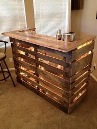 Bar Made Out Of Wooden Pallets Perfect For The Backyard Grilling Pallet Bar Diy Home Diy Pallet Diy