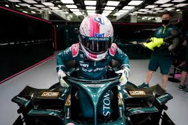 Pink + german flag first helmet © aston martin f1 team © jmd jens munser designs Vettel Didn T Let German Pride Get In The Way Of Pink Helmet