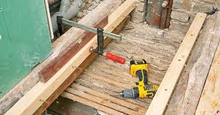 Holzbalkendecke Ausgleichen Selbst De Holzbalkendecke Holz Reparieren Dach Dammen Von Innen