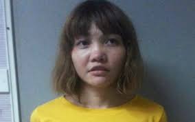 Dua tersangka yang ditahan adalah siti aisyah (25 tahun), warga indonesia, dan doan thi huong (29 tahun), warga vietnam. Wajah Suspek Terlibat Kes Pembunuhan Kim Jong Nam Iluminasi