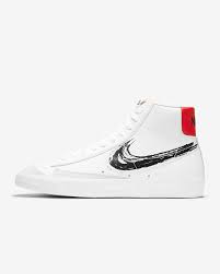 The sneaker began its life on the hardwood court later to transition to casual wear. Nike Blazer Mid 77 Men S Shoe Nike Ae