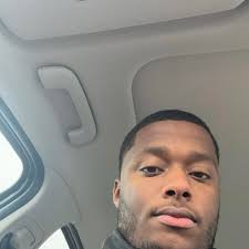 Are others having difficulty with their premium avatars not all showing up?