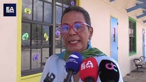 Autor Olga Buckley a presenta su buki na muchanan di Fatima College