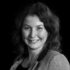 Anne Loes's Instagram, Twitter & Facebook