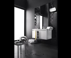 Grazie alle generose superfici di appoggio e ai suoi funzionali armadi, tutto è in ordine e sempre a portata di mano. Gulliver Inda Arredo Bagno Sistema Componibile Livingcorriere