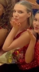 Jeri Rhodes's Instagram, Twitter & Facebook