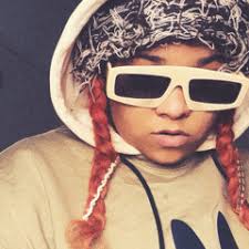 Stream Biting by Yayo Ki